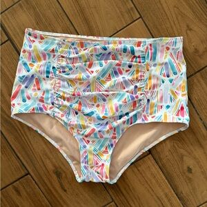 Kortni Jeane Women’s Ruched 2.0 Bottoms in Watercolor Scallops